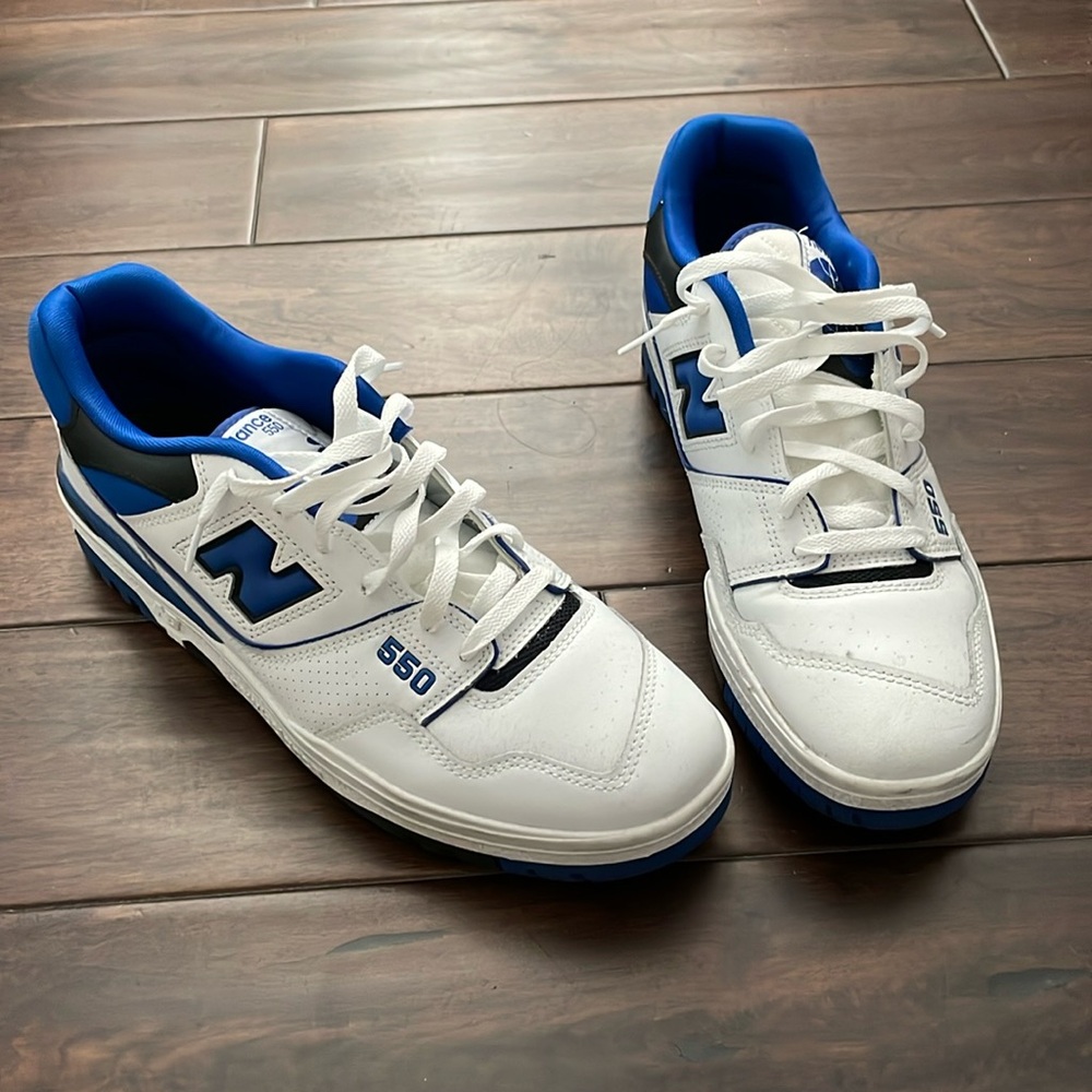 New balance sneakers 550. Worn 1 time. Clean. Clue and white mens sz 11.5